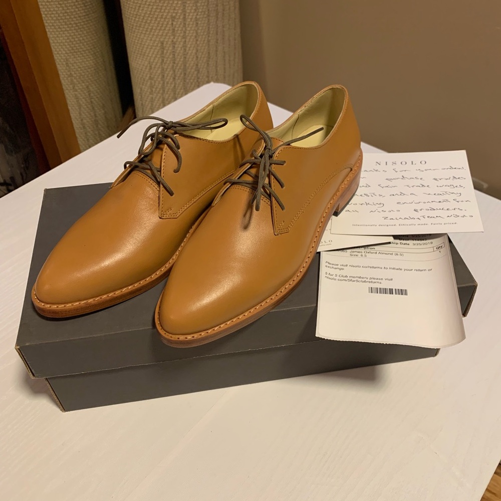 Nisolo James Oxford Almond